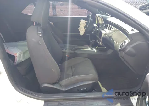 2015 Chevrolet Camaro 1Lt из США, поврежденный, VIN 2G1FD3D39F9268492